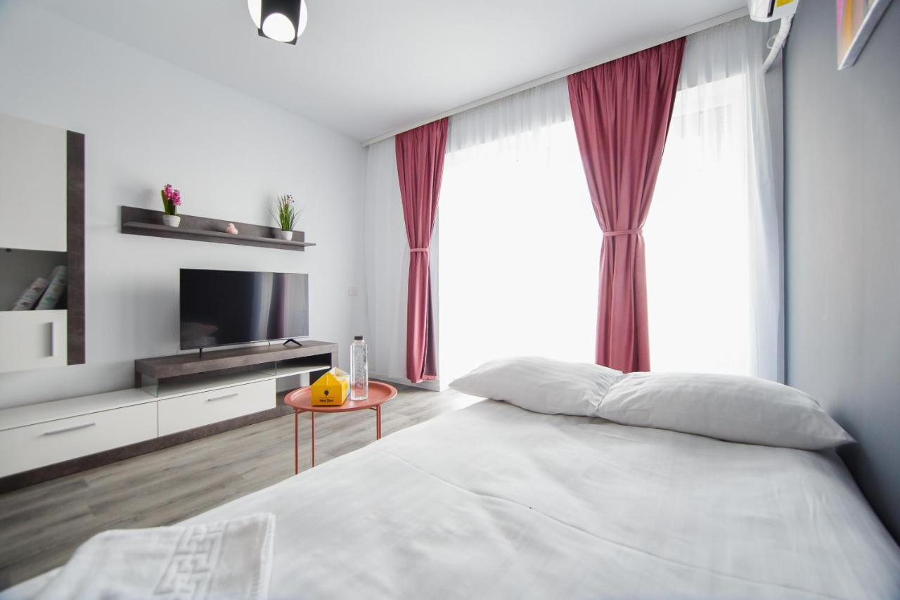 Trio Pink Διαμέρισμα Oradea Εξωτερικό φωτογραφία