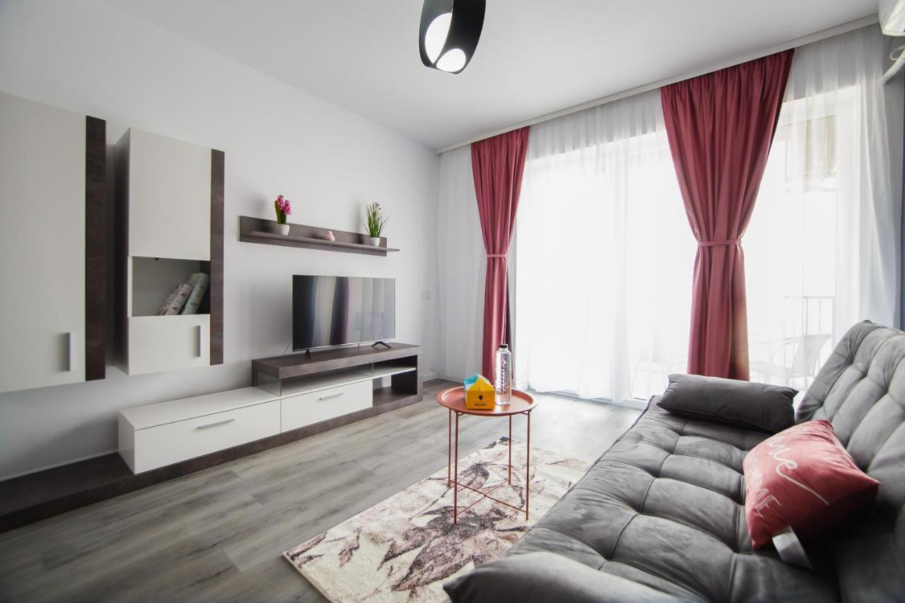 Trio Pink Διαμέρισμα Oradea Εξωτερικό φωτογραφία